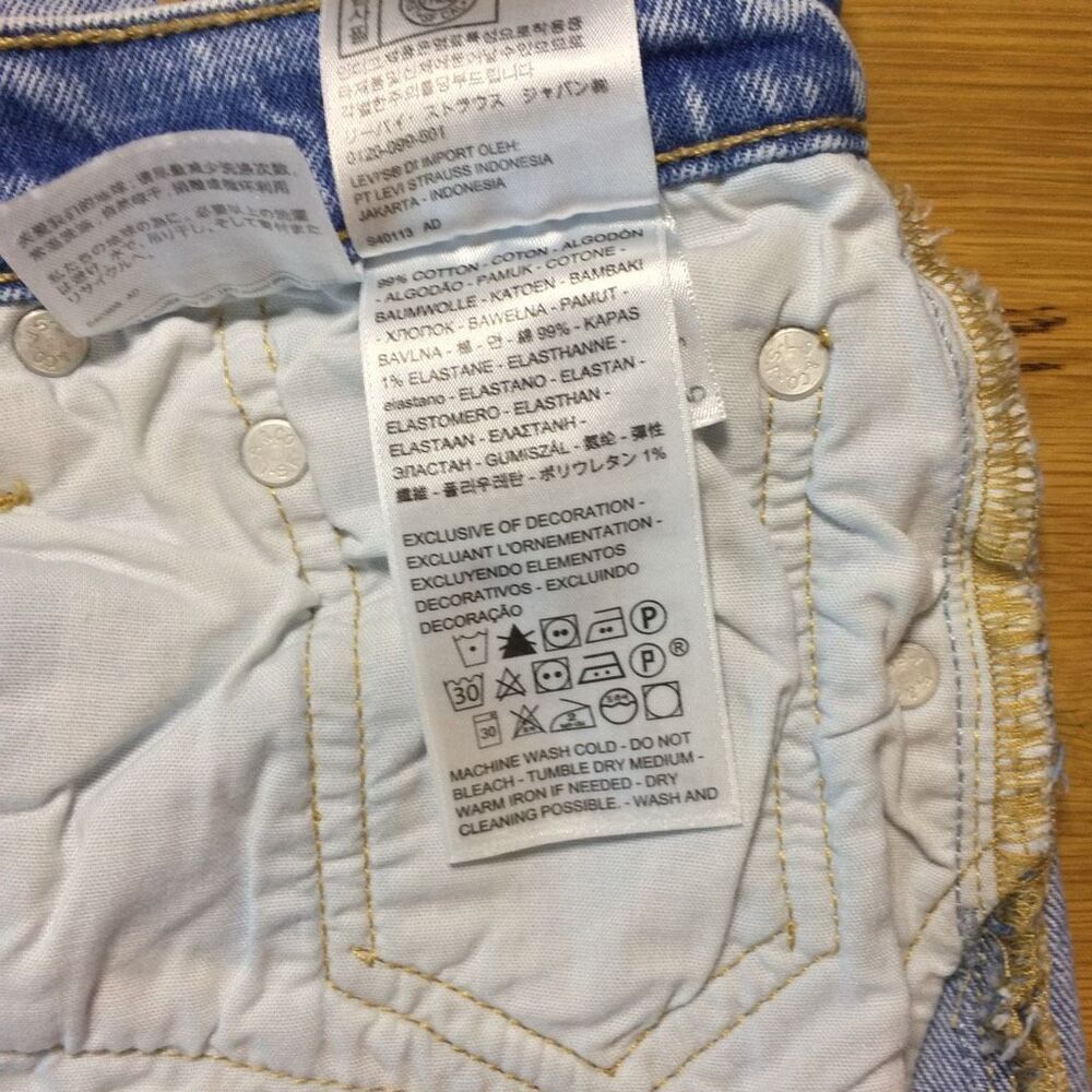 Levi’s 501 Jean shorts 28 button-fly light wash distressed - Picture 7 of 10